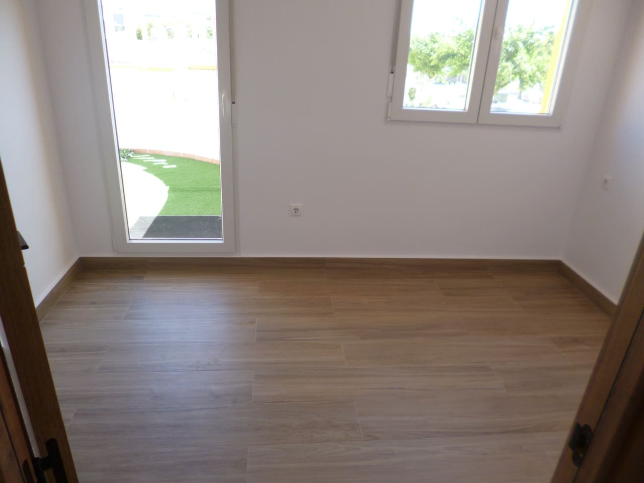 Chalet de 4 habitaciones en Pilar de la Horadada en venta con piscina - 395.000 € (Ref: 10130293)
