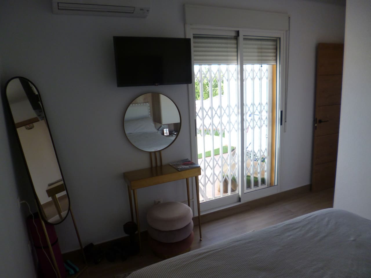 Chalet de 4 habitaciones en Pilar de la Horadada en venta con piscina - 395.000 € (Ref: 10130293)