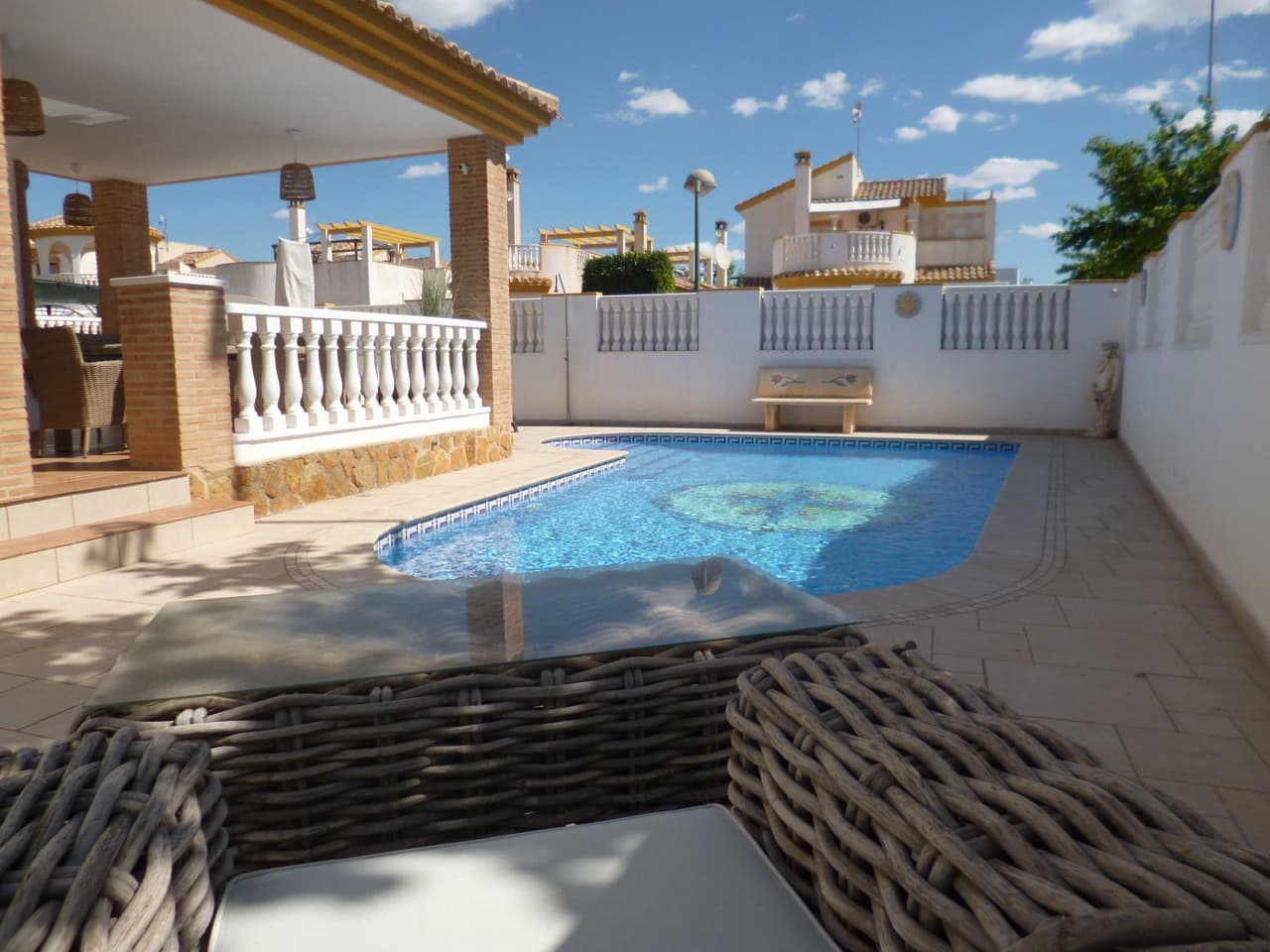 Chalet de 4 habitaciones en Pilar de la Horadada en venta con piscina - 395.000 € (Ref: 10130293)