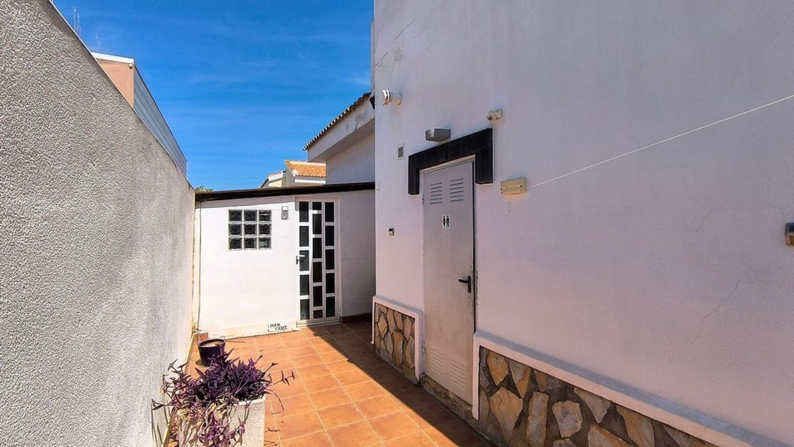 Chalet de 3 habitaciones en Doña Pepa en venta con piscina garaje - 450.000 € (Ref: 10156871)