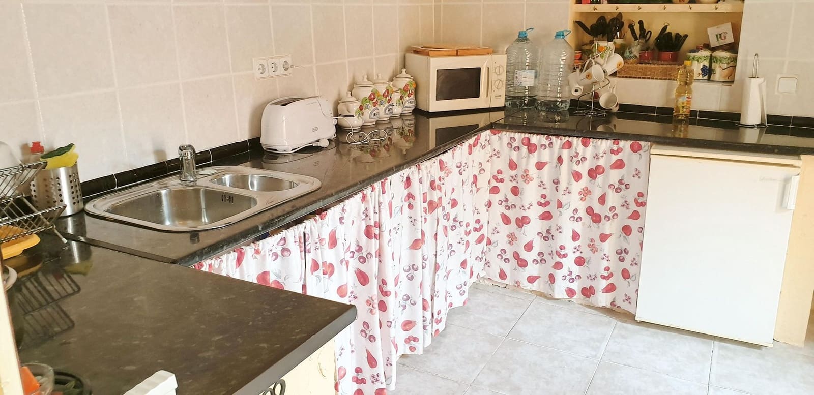 3 soveværelse Finca/Landehus til salg i La Romana med swimmingpool - € 79.995 (Ref: 7596513)