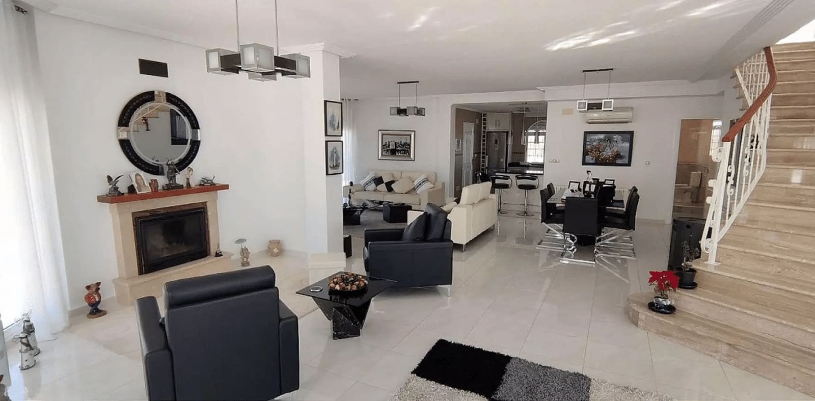 4 bedroom Villa for sale in Pinoso with pool garage - € 475,000 (Ref: 7599396)