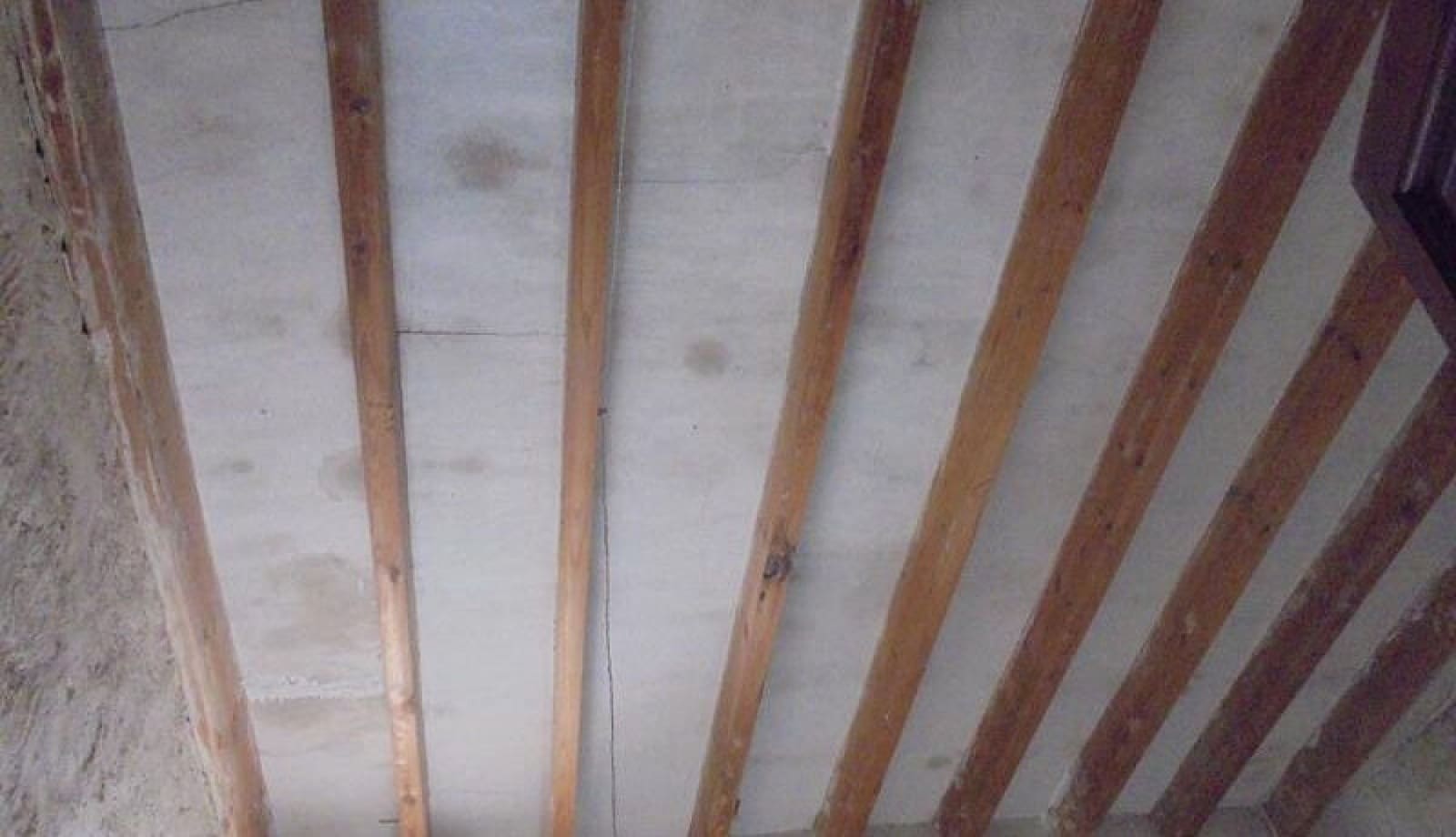 6 bedroom Finca/Country House for sale in La Romana with pool garage - € 79,995 (Ref: 7604363)