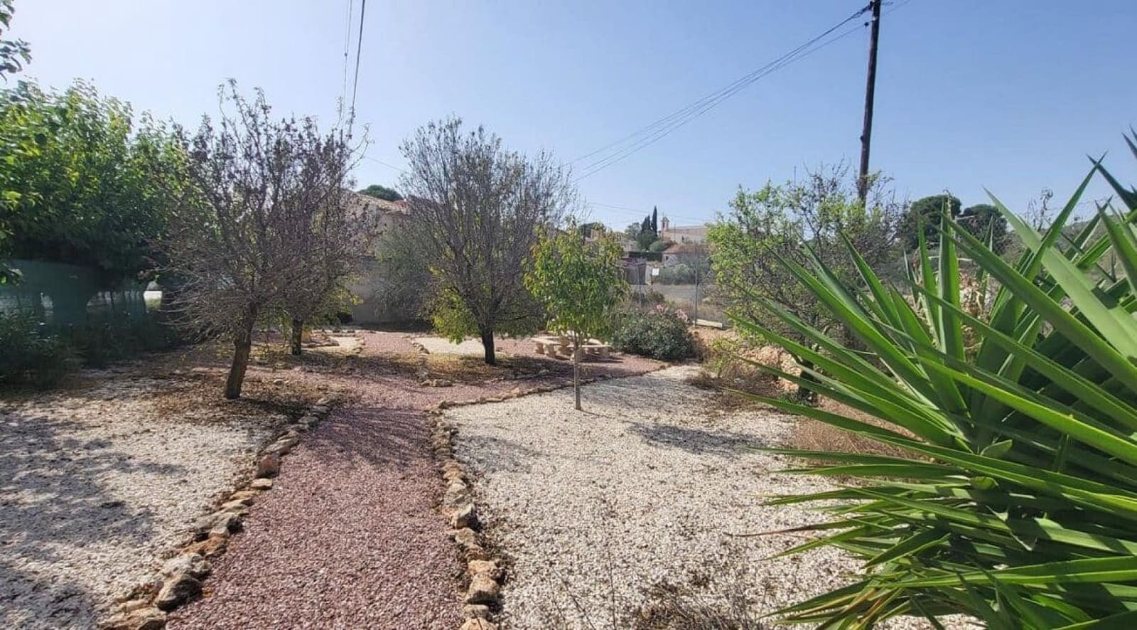 7 soveværelse Finca/Landehus til salg i Raspay med swimmingpool - € 249.999 (Ref: 8153013)