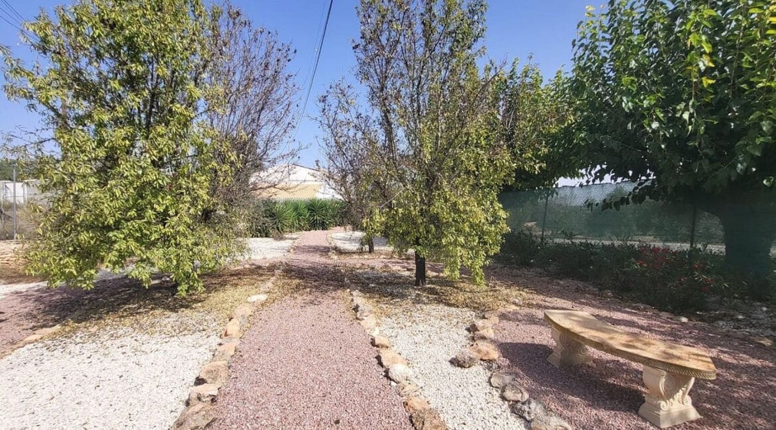 7 soveværelse Finca/Landehus til salg i Raspay med swimmingpool - € 249.999 (Ref: 8153013)