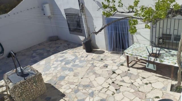 3 bedroom Cave House for sale in La Romana with pool - € 99,000 (Ref: 8211110)