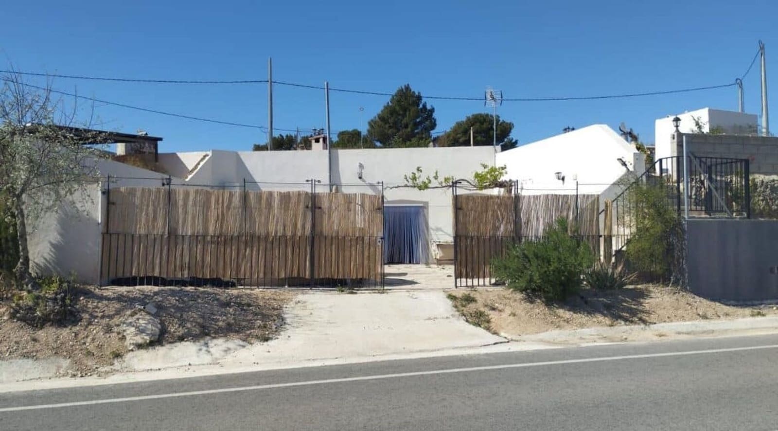 3 soveværelse Hulehus til salg i La Romana med swimmingpool - € 99.000 (Ref: 8211110)