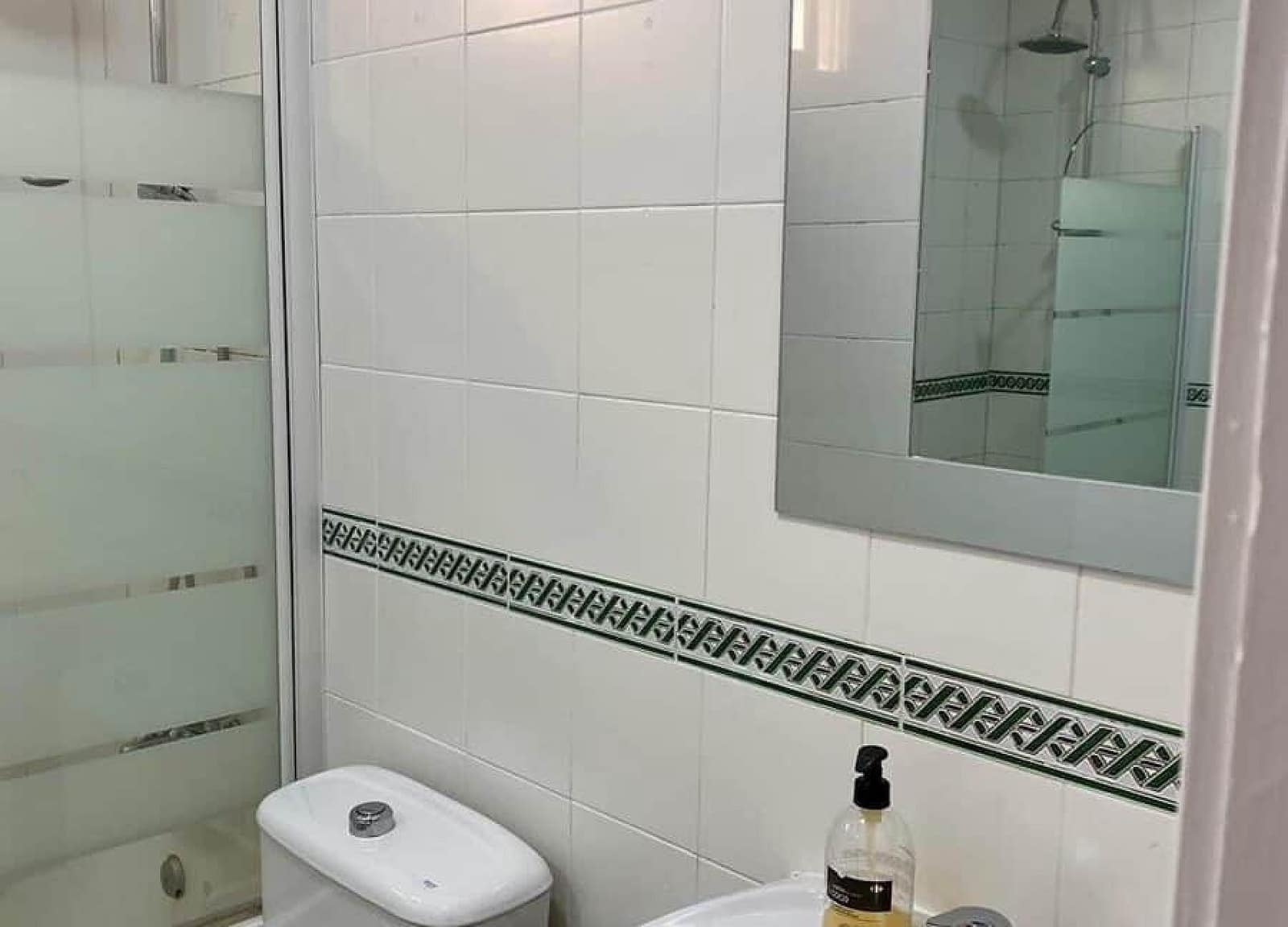 Bungalow de 2 habitaciones en Torrevieja en venta con piscina - 119.995 € (Ref: 8571903)