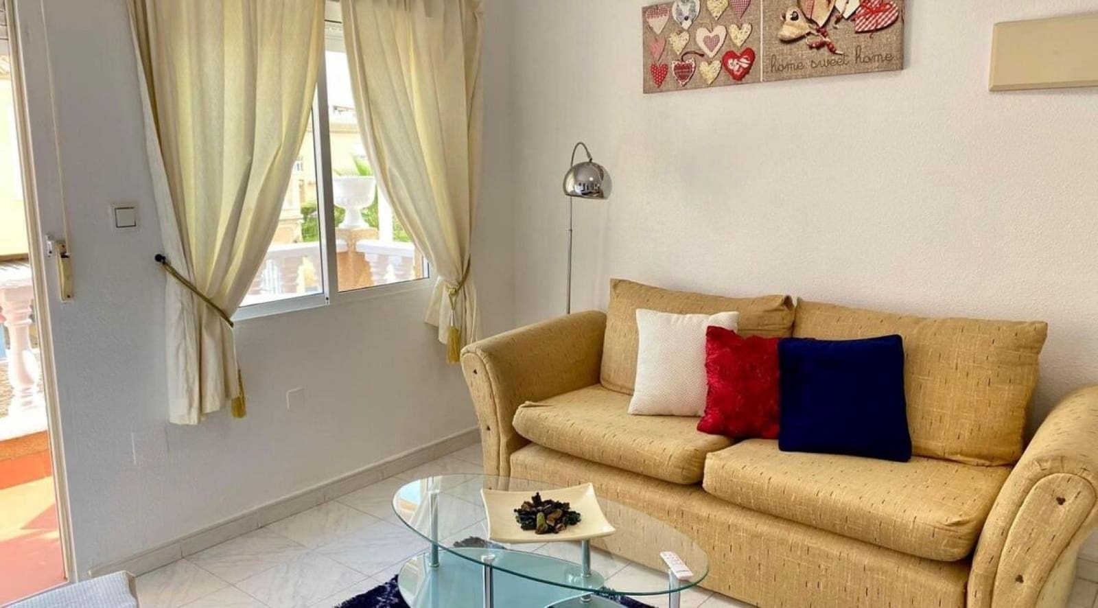 Bungalow de 2 habitaciones en Torrevieja en venta con piscina - 119.995 € (Ref: 8571903)