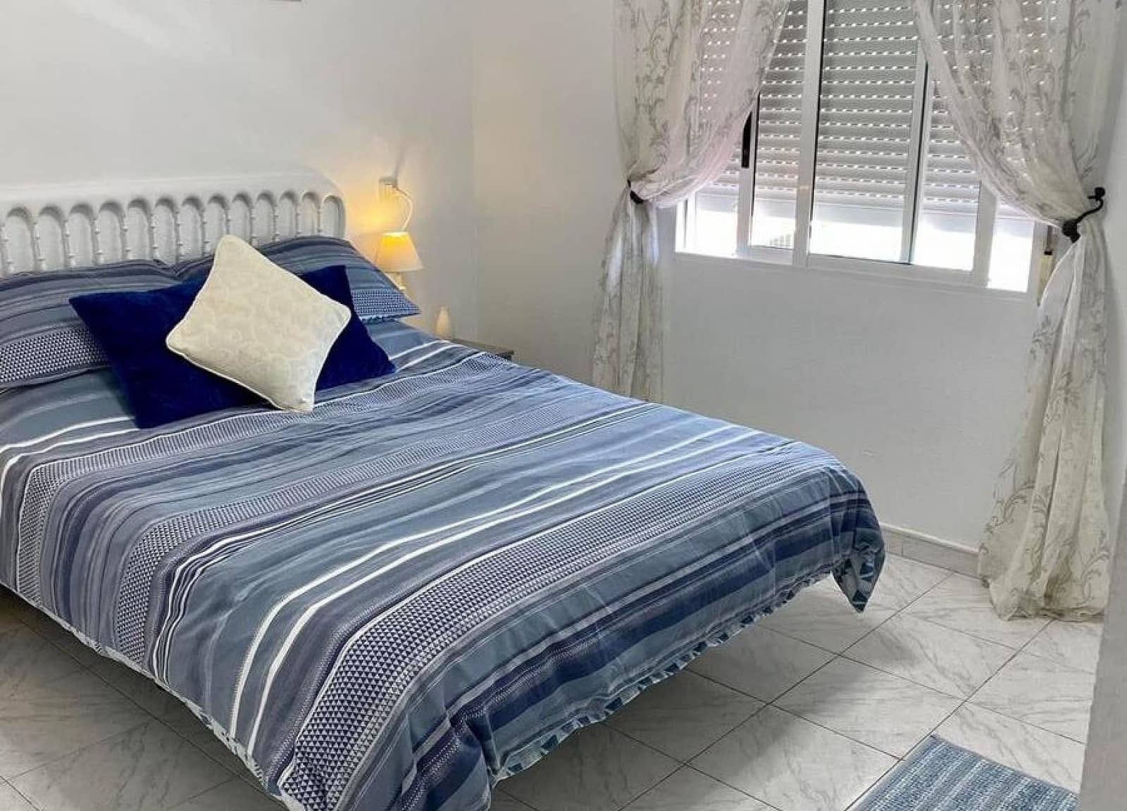 Bungalow de 2 habitaciones en Torrevieja en venta con piscina - 119.995 € (Ref: 8571903)