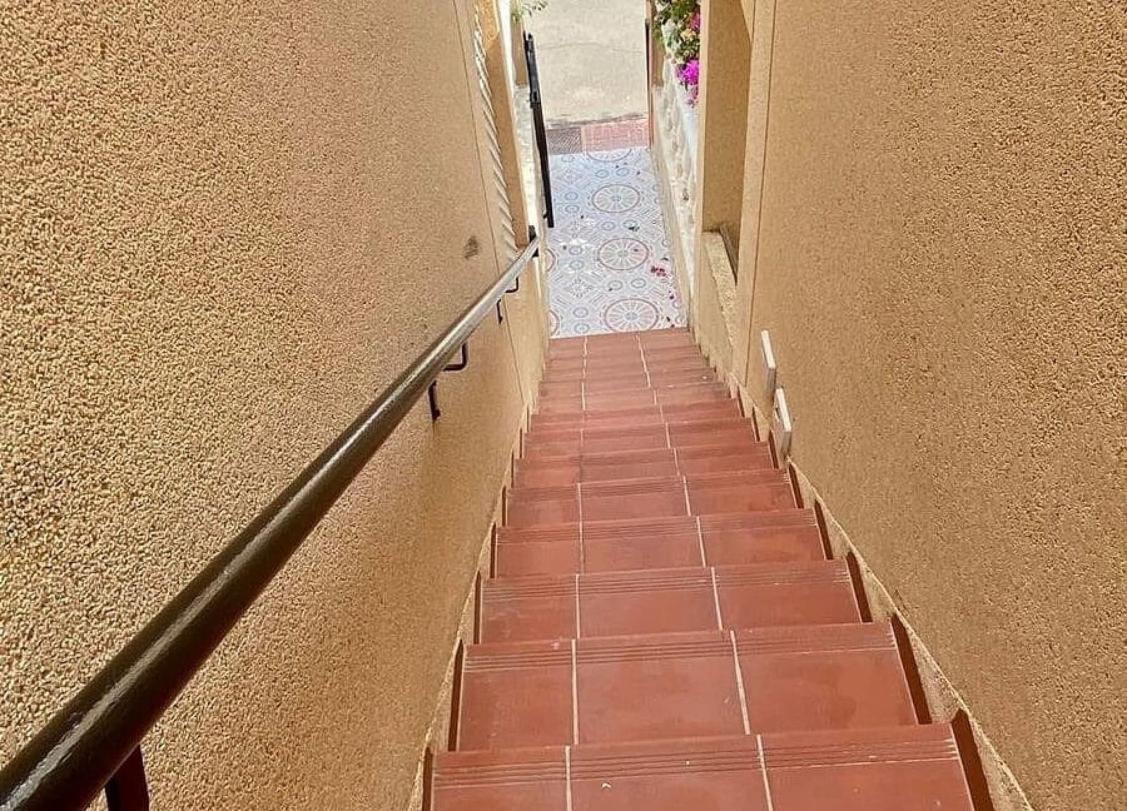 Bungalow de 2 habitaciones en Torrevieja en venta con piscina - 119.995 € (Ref: 8571903)