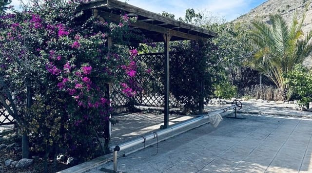 3 bedroom Villa for sale in Fortuna with pool - € 230,000 (Ref: 8617272)