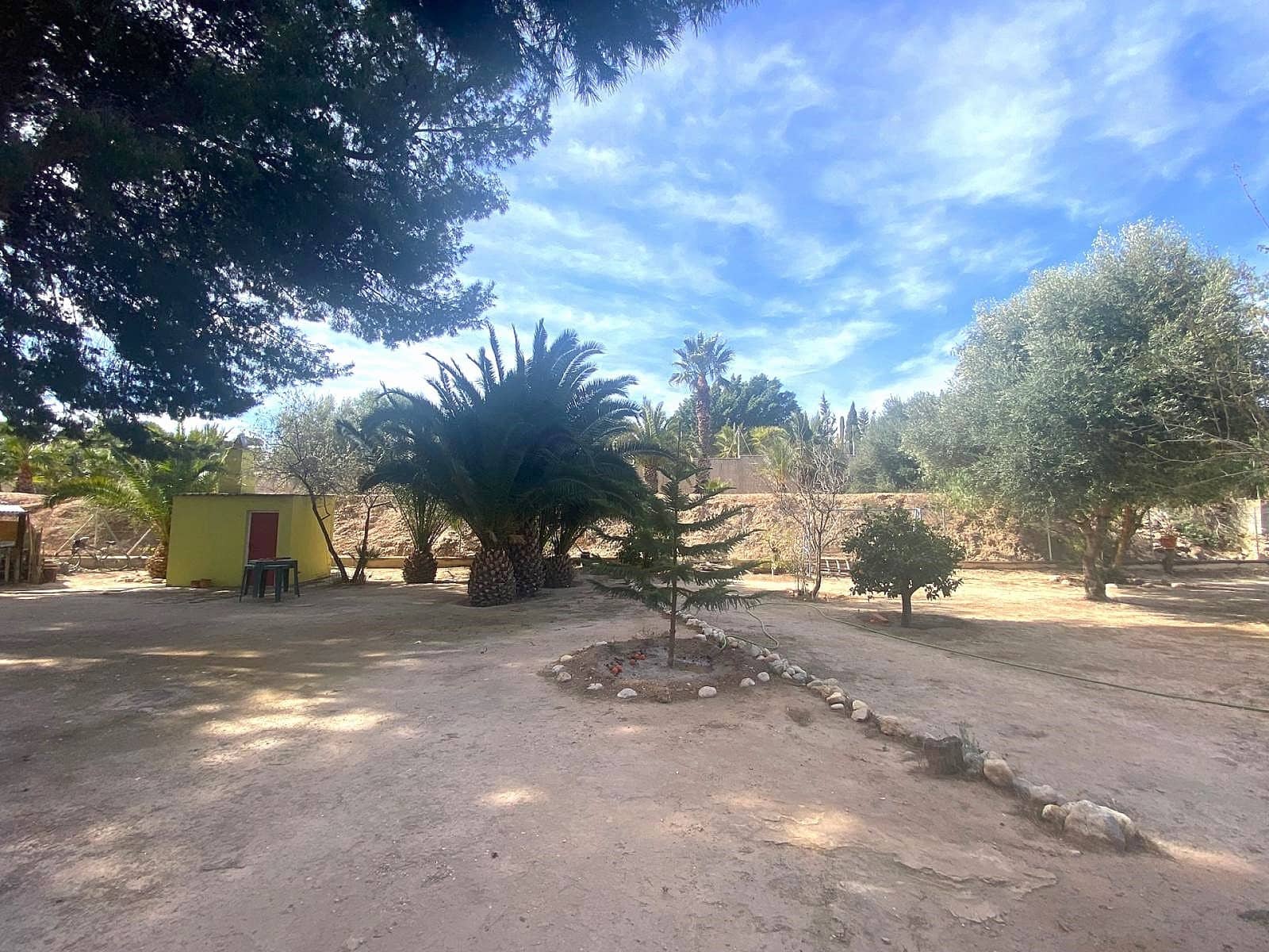 3 bedroom Villa for sale in Novelda with pool - € 270,000 (Ref: 8734802)