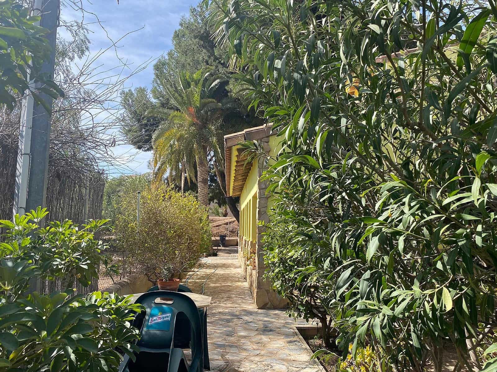 3 bedroom Villa for sale in Novelda with pool - € 270,000 (Ref: 8734802)