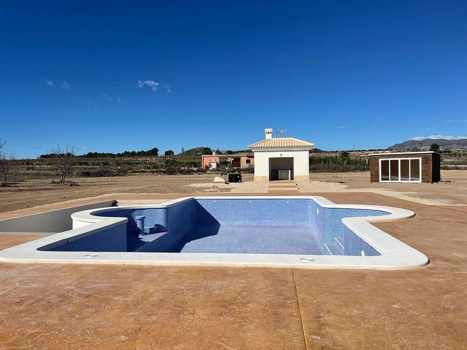6 bedroom Villa for sale in Pinoso with pool garage - € 611,000 (Ref: 8734816)