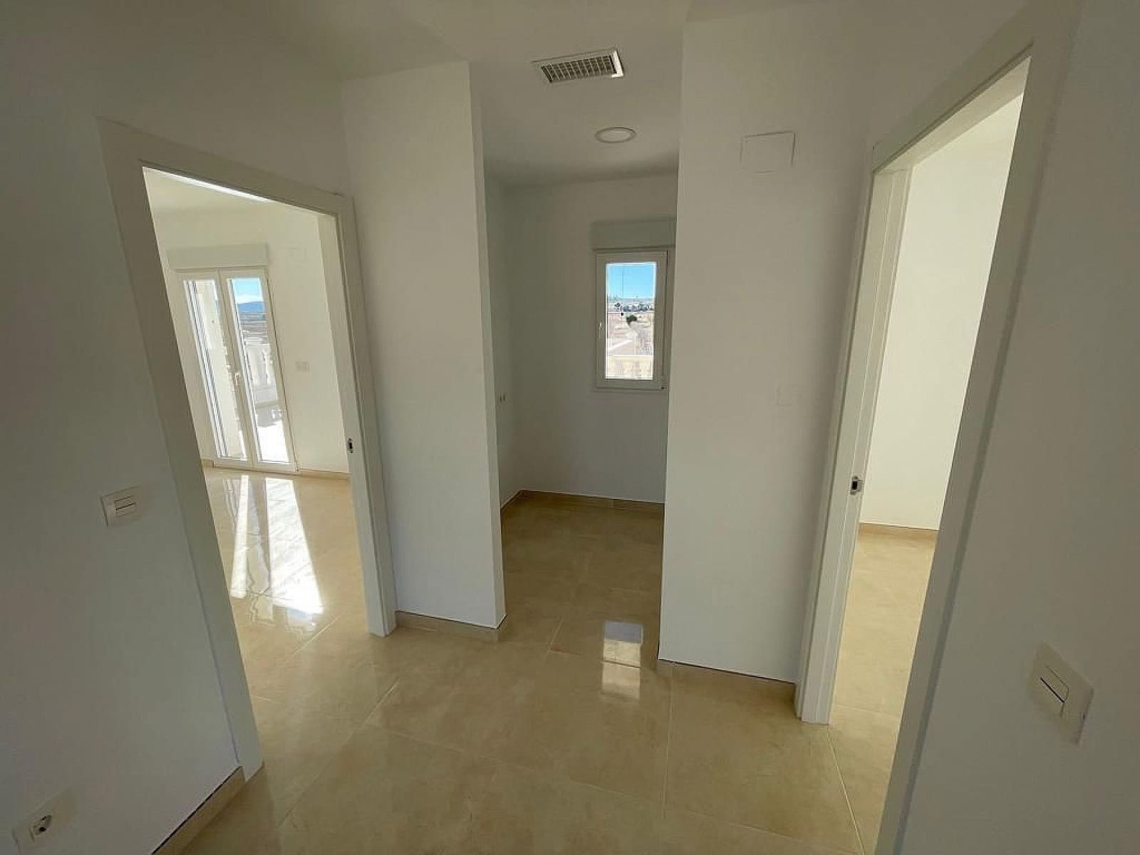 6 bedroom Villa for sale in Pinoso with pool garage - € 611,000 (Ref: 8734816)