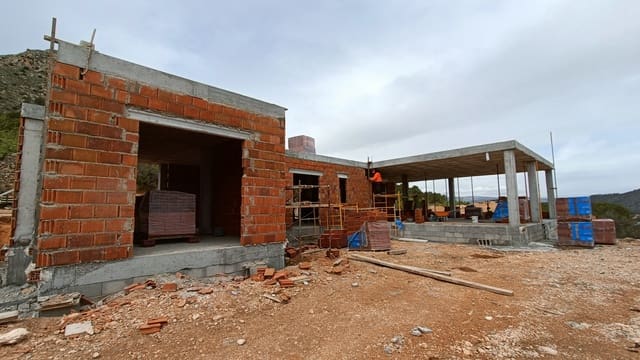 4 sypialnia Willa na sprzedaż w La Romana z basenem - 450 000 € (Ref: 8879137)