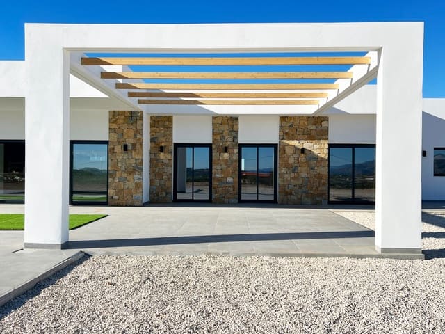 3 soverom Villa til salgs i La Romana med svømmebasseng - € 470 000 (Ref: 8926952)