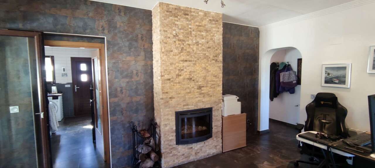 3 bedroom Villa for sale in Pinoso with pool - € 399,995 (Ref: 8953099)