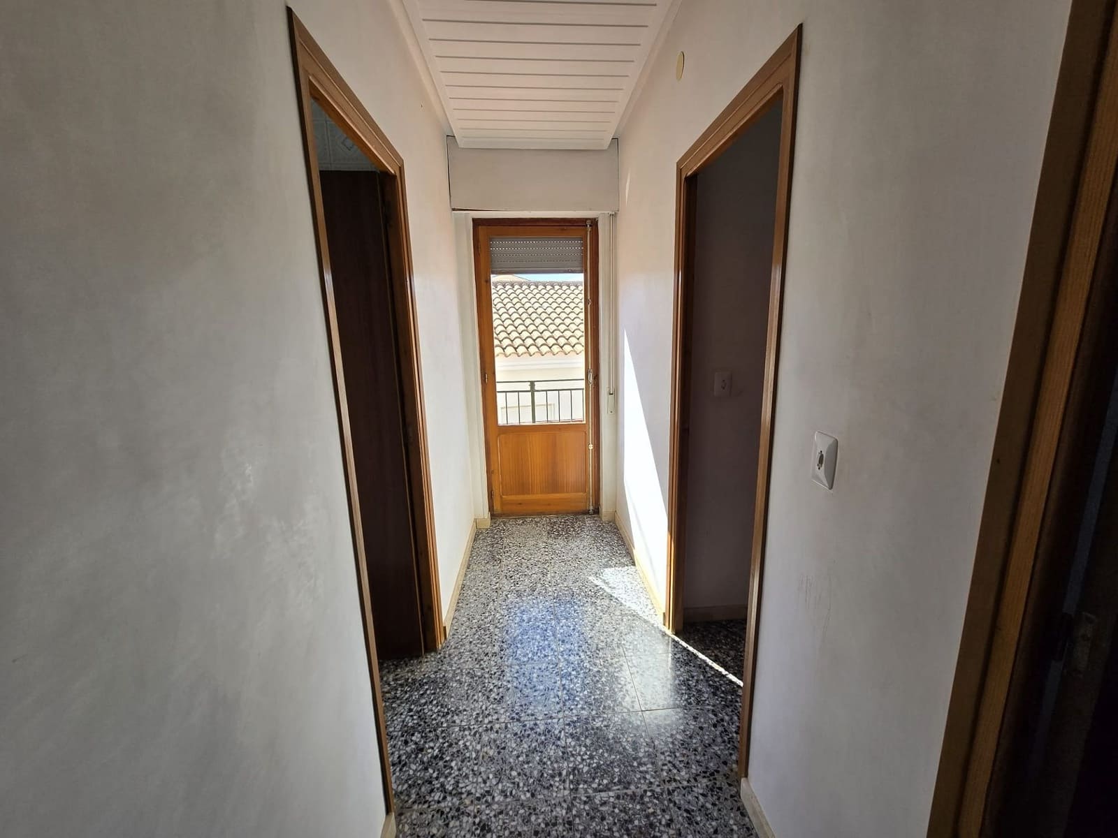 6 bedroom Villa for sale in Monovar / Monover with pool garage - € 260,000 (Ref: 9000918)