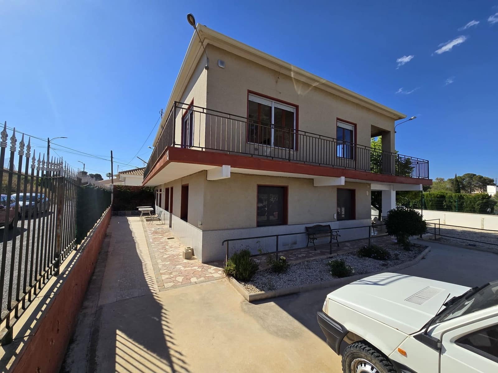 6 bedroom Villa for sale in Monovar / Monover with pool garage - € 260,000 (Ref: 9000918)