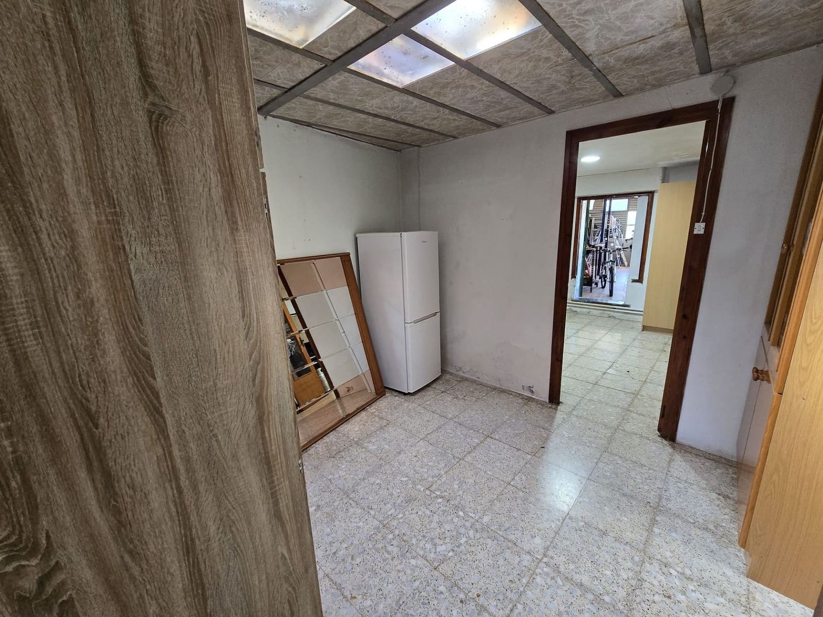 6 bedroom Villa for sale in Monovar / Monover with pool garage - € 260,000 (Ref: 9000918)