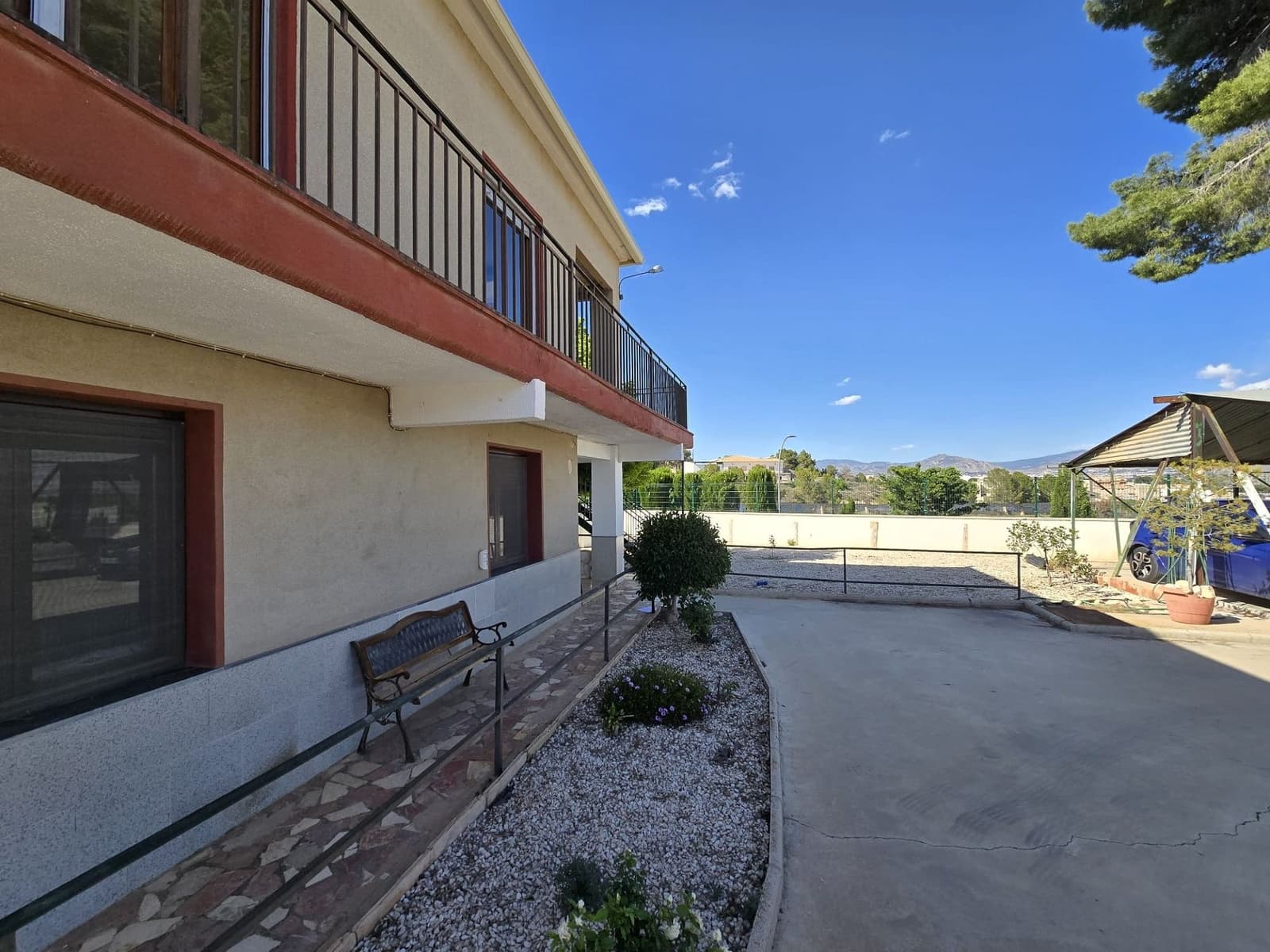 6 bedroom Villa for sale in Monovar / Monover with pool garage - € 260,000 (Ref: 9000918)