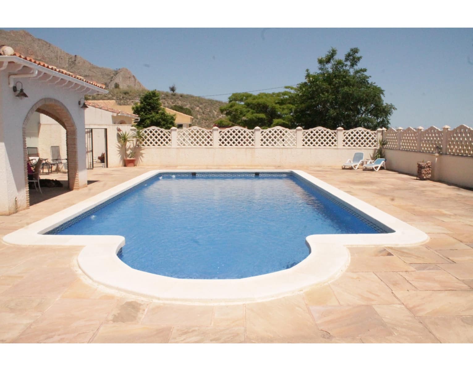 3 soveværelse Villa til salg i Macisvenda med swimmingpool - € 320.000 (Ref: 9040371)