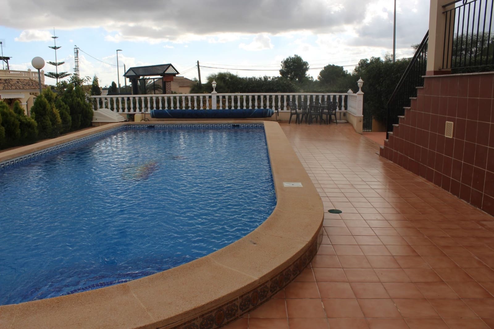 3 quarto Moradia Geminada para venda em Algorfa com piscina - 265 000 € (Ref: 9041895)