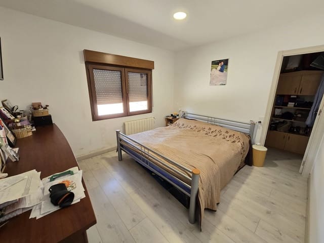 4 makuuhuone Huvila myytävänä paikassa Sax mukana uima-altaan - 229 995 € (Ref: 9103811)