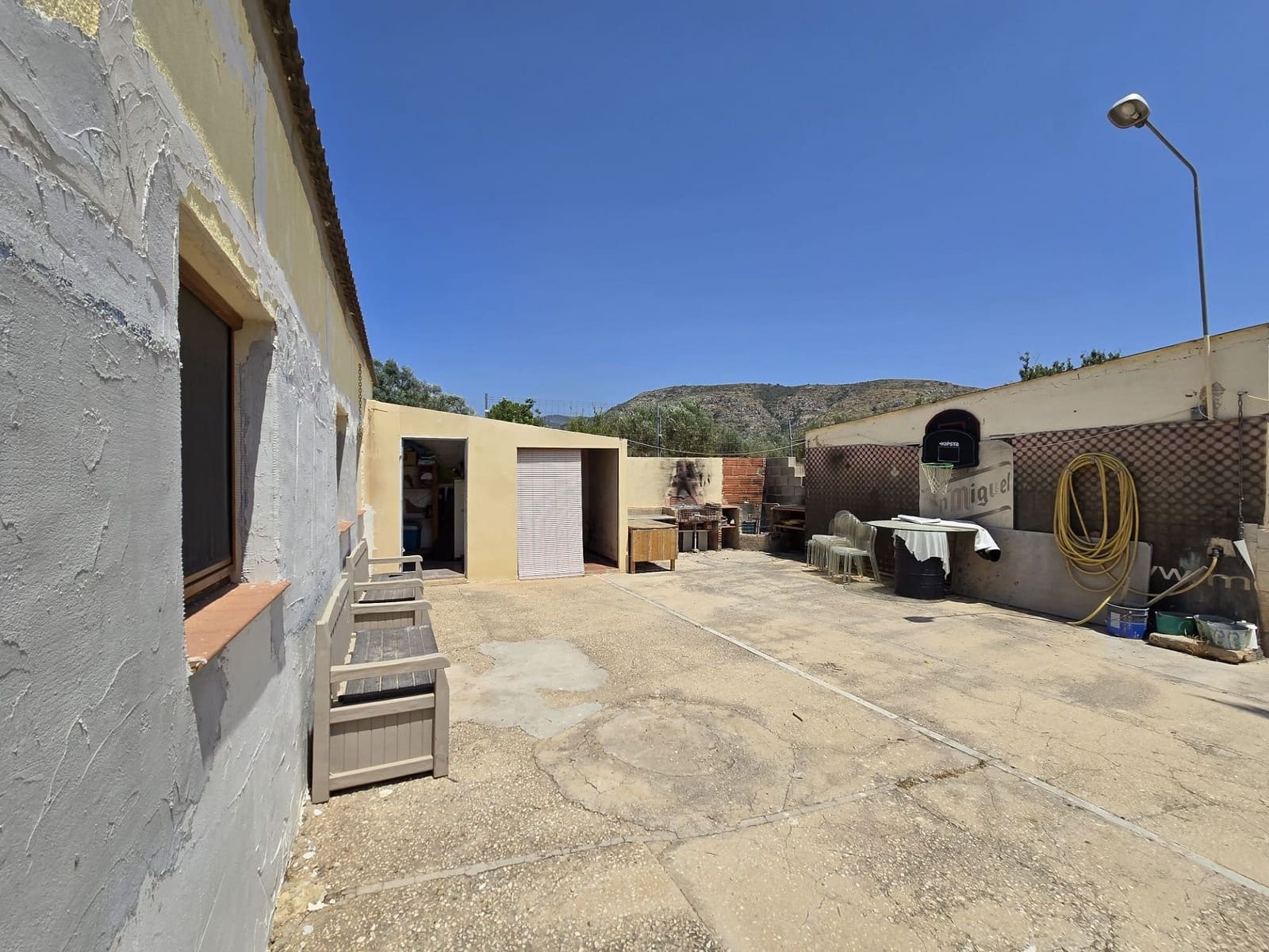 4 slaapkamer Villa te koop in Sax met zwembad - € 229.995 (Ref: 9103811)