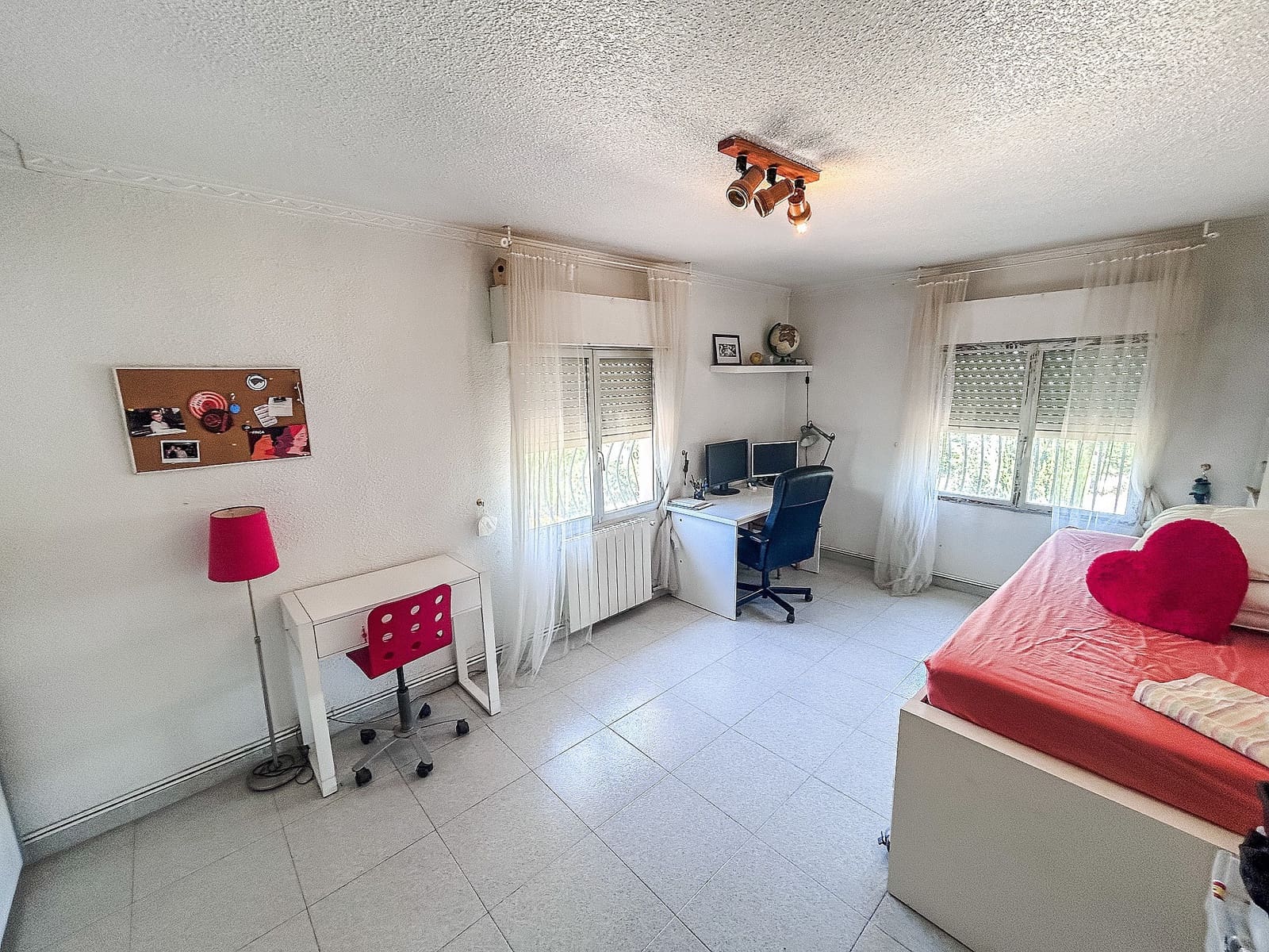 4 soveværelse Finca/Landehus til salg i Sax med swimmingpool garage - € 227.000 (Ref: 9103815)