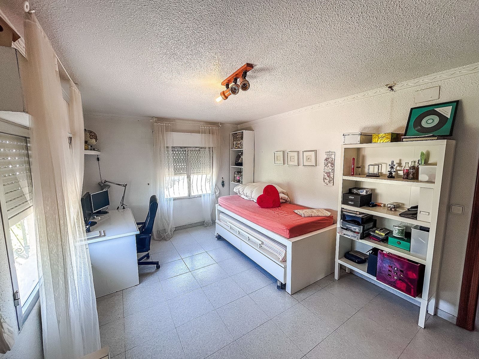 4 soveværelse Finca/Landehus til salg i Sax med swimmingpool garage - € 227.000 (Ref: 9103815)