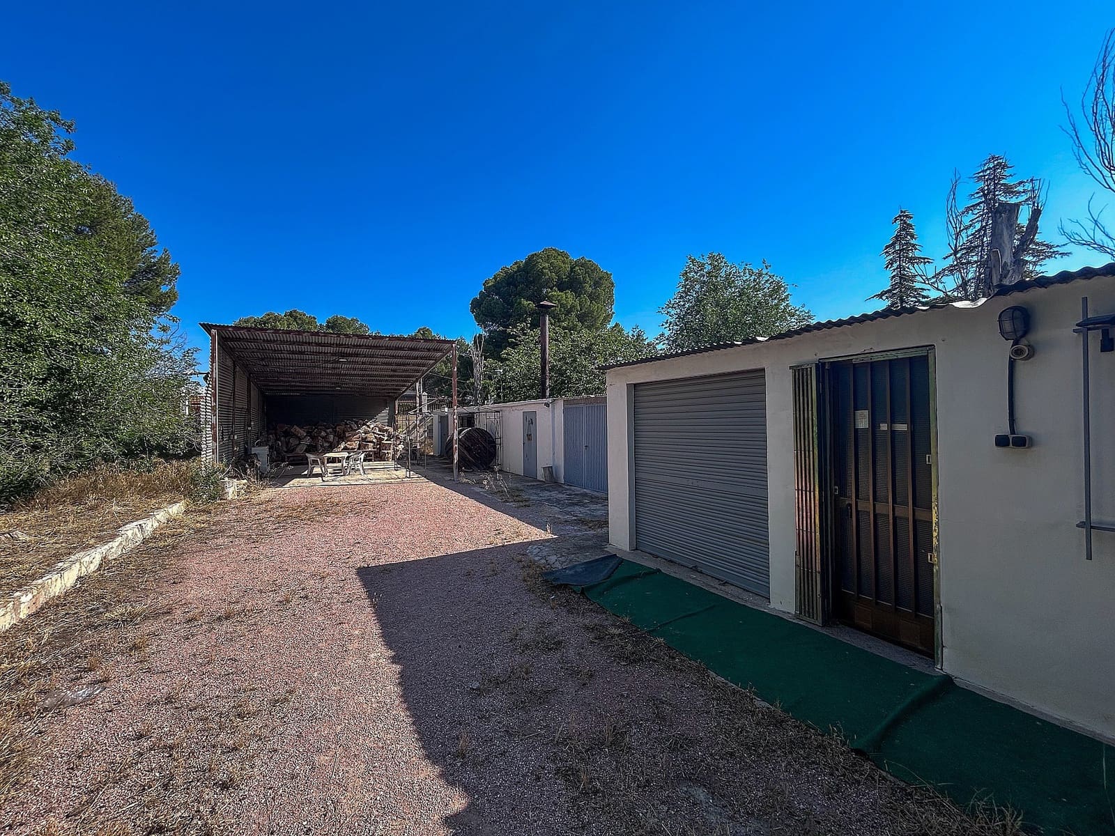 4 soveværelse Finca/Landehus til salg i Sax med swimmingpool garage - € 227.000 (Ref: 9103815)