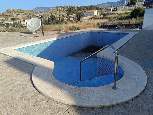 3 bedroom Villa for sale in Fortuna with pool garage - € 189,000 (Ref: 9103816)