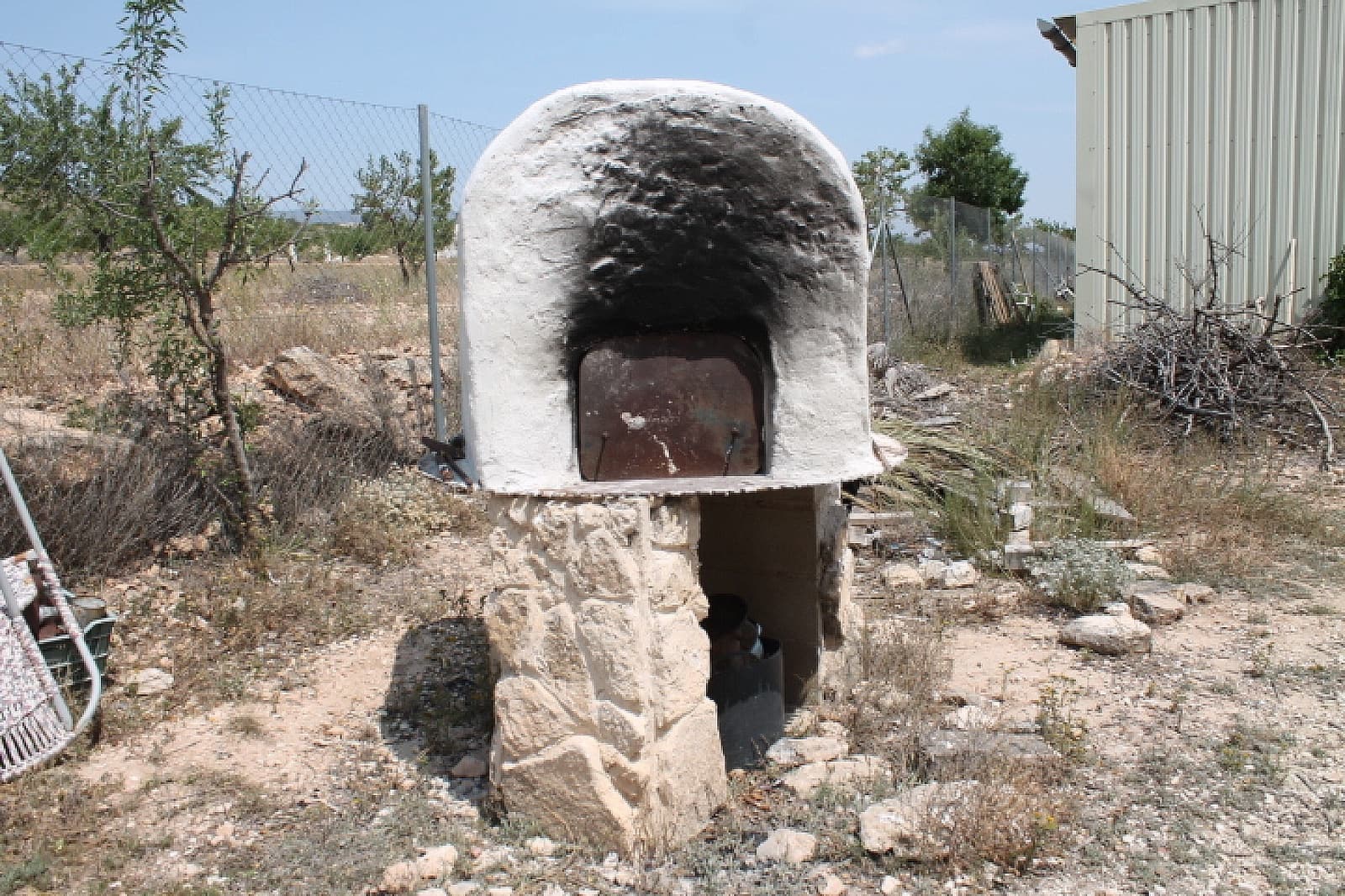 4 soveværelse Finca/Landehus til salg i Pinoso med swimmingpool garage - € 324.000 (Ref: 9156341)