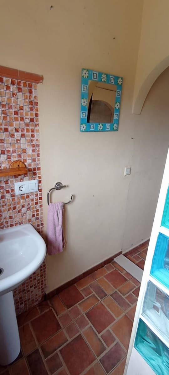 4 soveværelse Finca/Landehus til salg i Pinoso med swimmingpool garage - € 324.000 (Ref: 9156341)