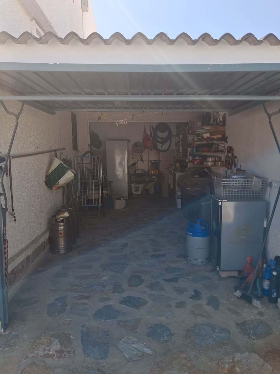 Chalet de 3 habitaciones en Torrevieja en venta con piscina garaje - 339.000 € (Ref: 9156342)