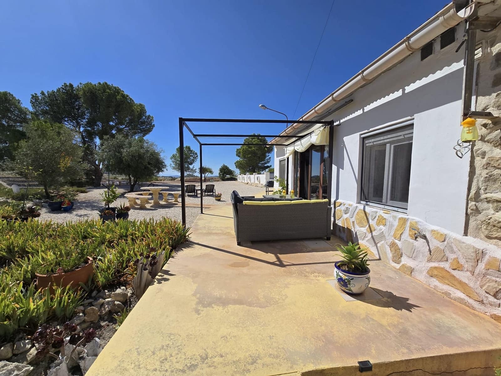 4 soveværelse Finca/Landehus til salg i La Zarza med swimmingpool garage - € 225.000 (Ref: 9251547)