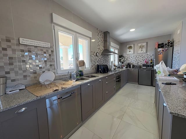 4 camera da letto Villa in vendita in Pinoso con piscina garage - 449.000 € (Rif: 9251551)