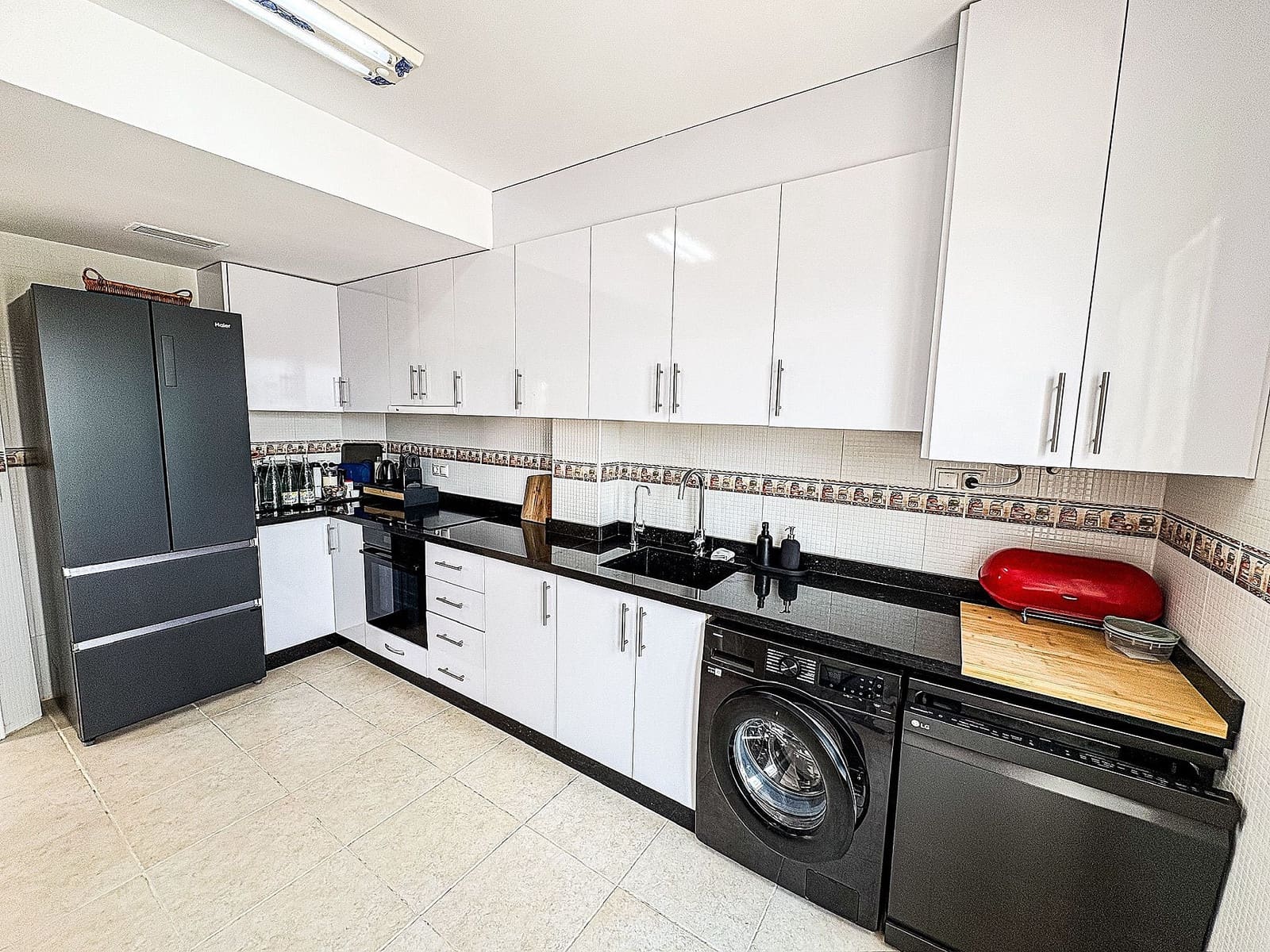 5 makuuhuone Huvila myytävänä paikassa Pinoso mukana uima-altaan - 425 000 € (Ref: 9251553)