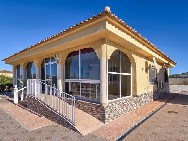 4 sovrum Villa till salu i Jumilla med pool garage - 299 995 € (Ref: 9271858)