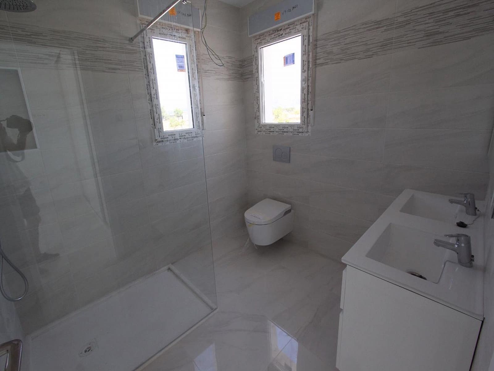 4 bedroom Villa for sale in Pinoso with pool garage - € 449,000 (Ref: 9271872)