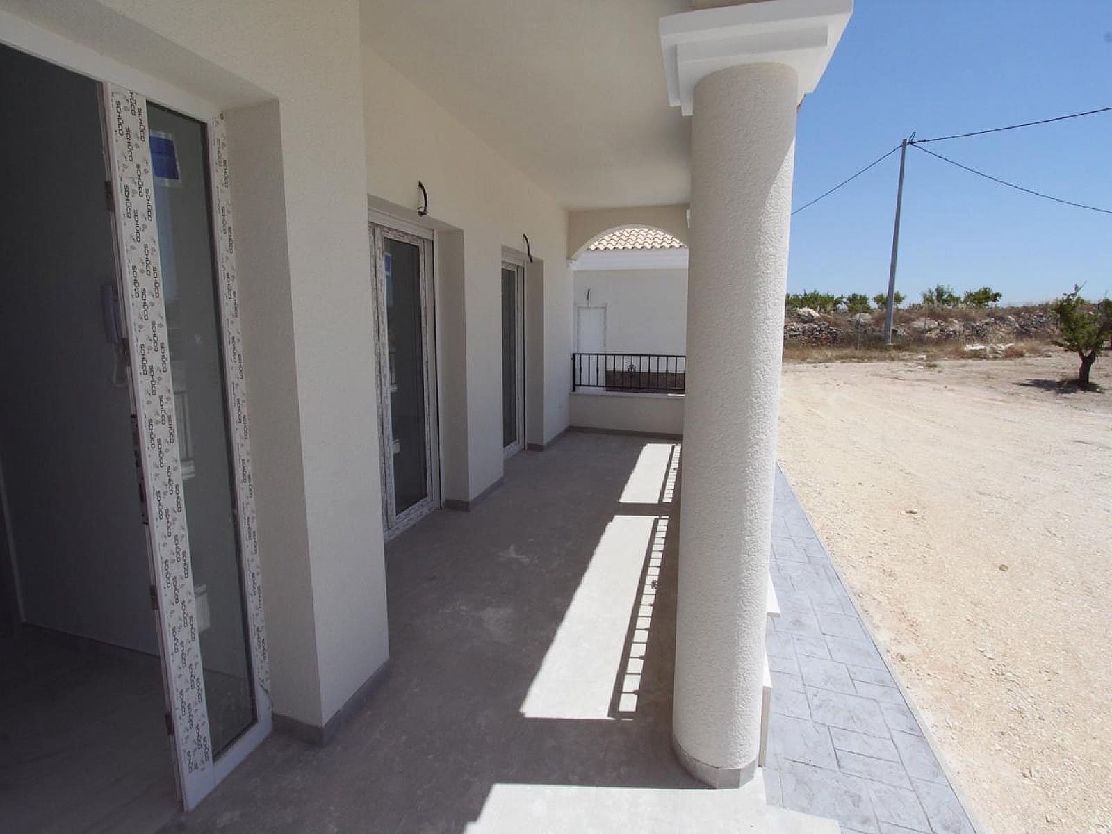 4 bedroom Villa for sale in Pinoso with pool garage - € 449,000 (Ref: 9271872)