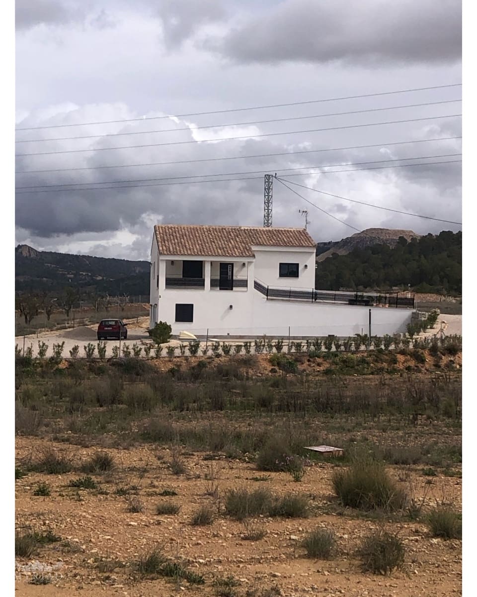 5 bedroom Villa for sale in Pinoso with pool - € 410,000 (Ref: 9363509)