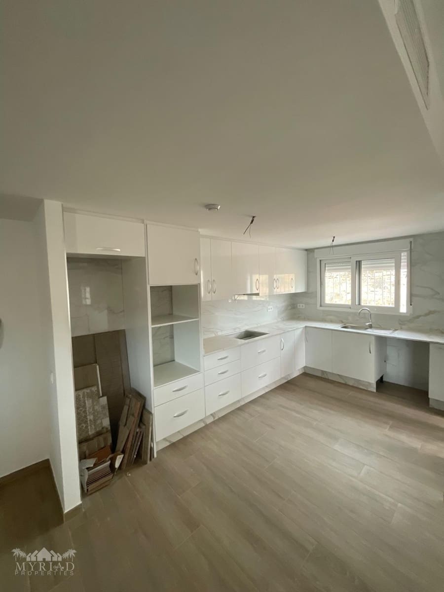 3 soverom Villa til salgs i Macisvenda med svømmebasseng - € 310 000 (Ref: 9363511)