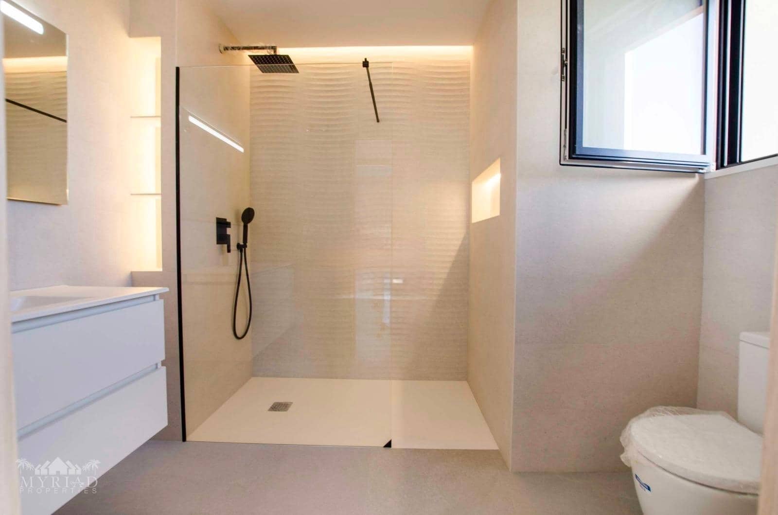 3 soverom Villa til salgs i Macisvenda med svømmebasseng - € 439 995 (Ref: 9363512)