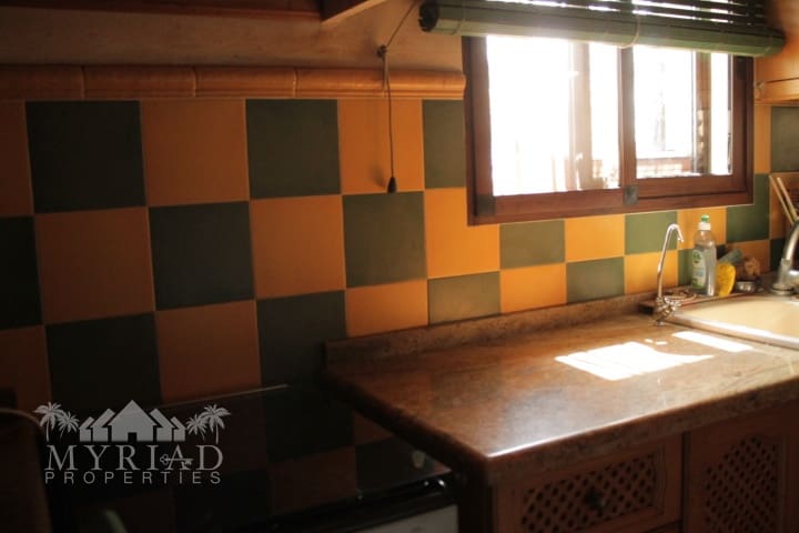 4 soveværelse Finca/Landehus til salg i Pinoso med swimmingpool - € 324.000 (Ref: 9363514)