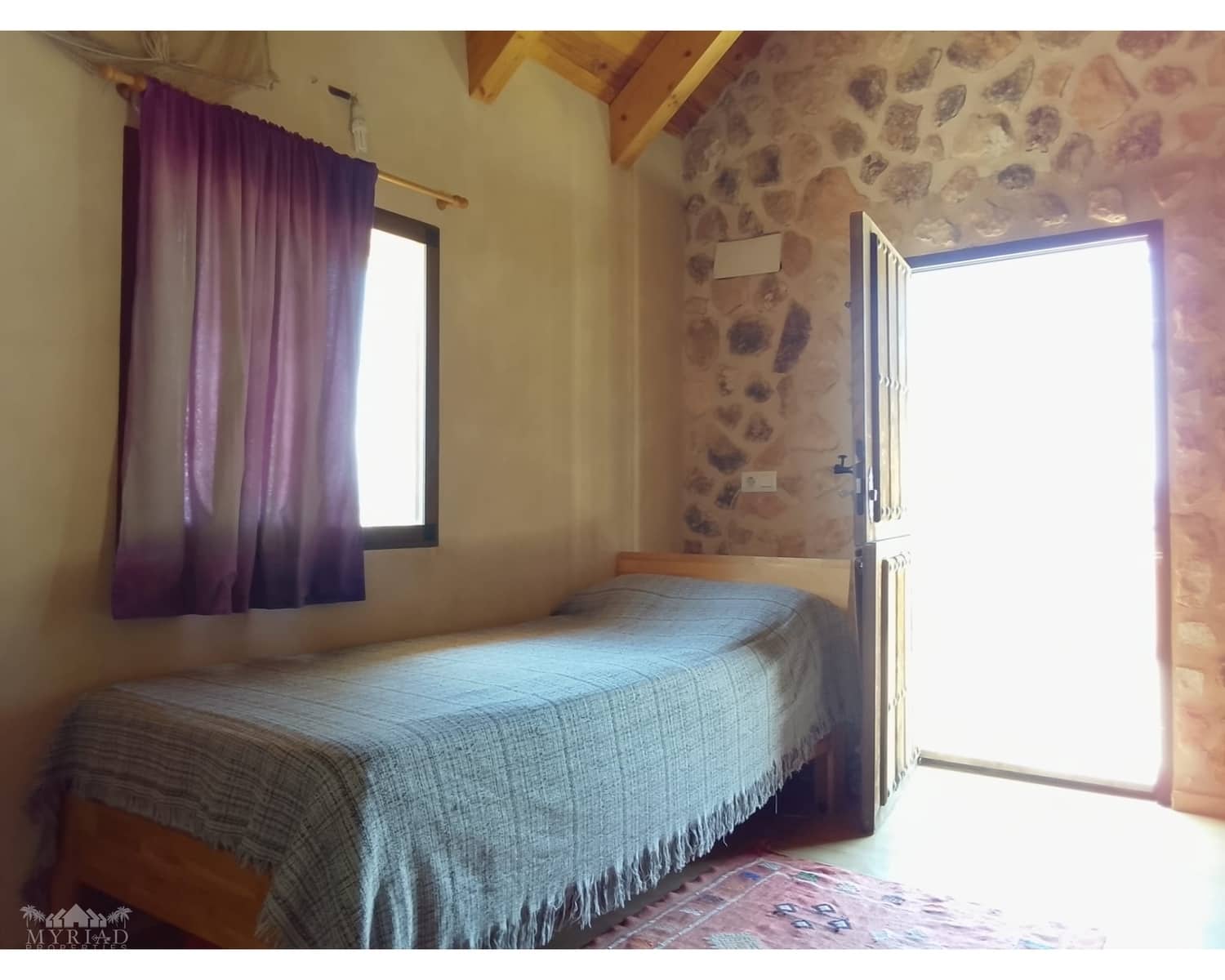 4 soveværelse Finca/Landehus til salg i Pinoso med swimmingpool - € 324.000 (Ref: 9363514)