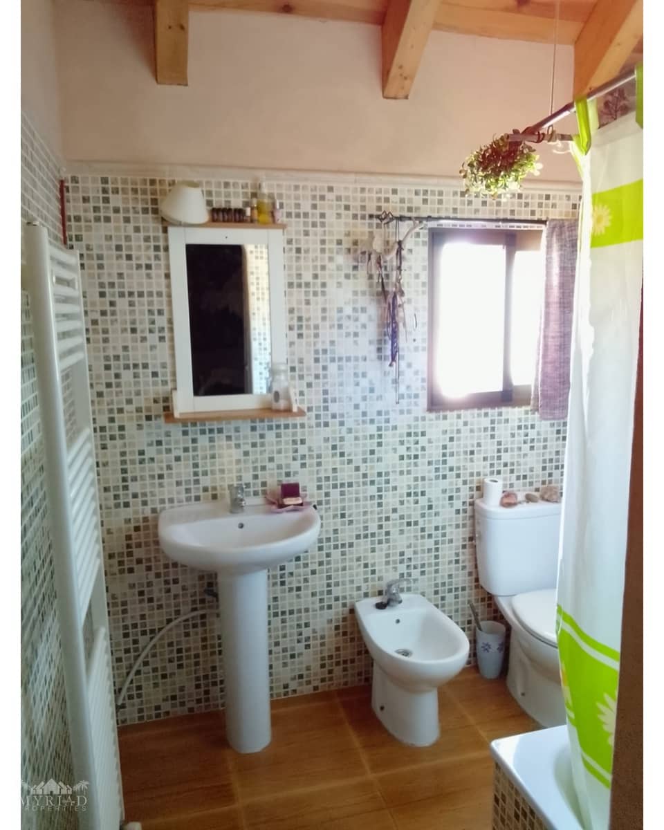 4 soveværelse Finca/Landehus til salg i Pinoso med swimmingpool - € 324.000 (Ref: 9363514)